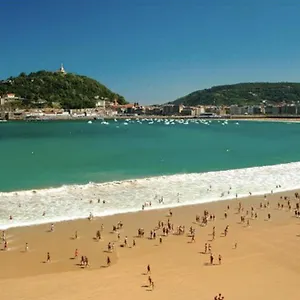  Appartement Paradise Luxurious Apartment, Free Parking, 3 Double Rooms, 4 Beds, Terrace, Jacuzzi, New Espagne